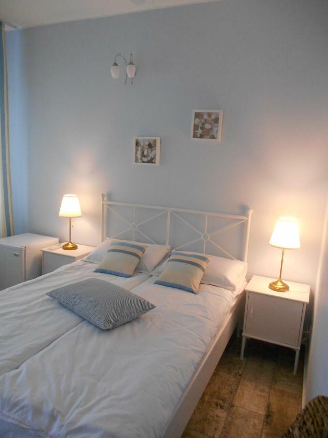 Синя Луна Hotel Lozenets Buitenkant foto