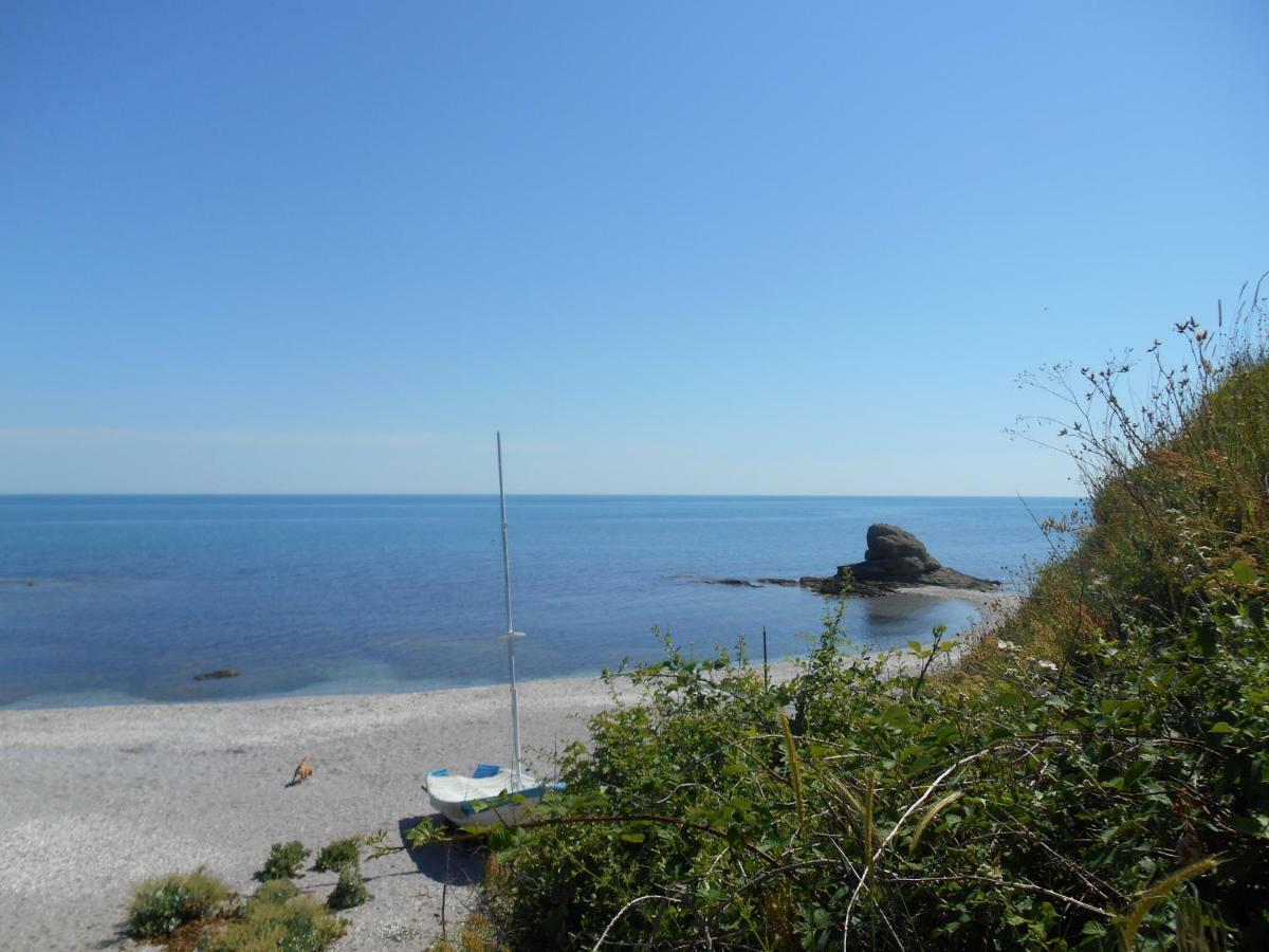 Синя Луна Hotel Lozenets Buitenkant foto