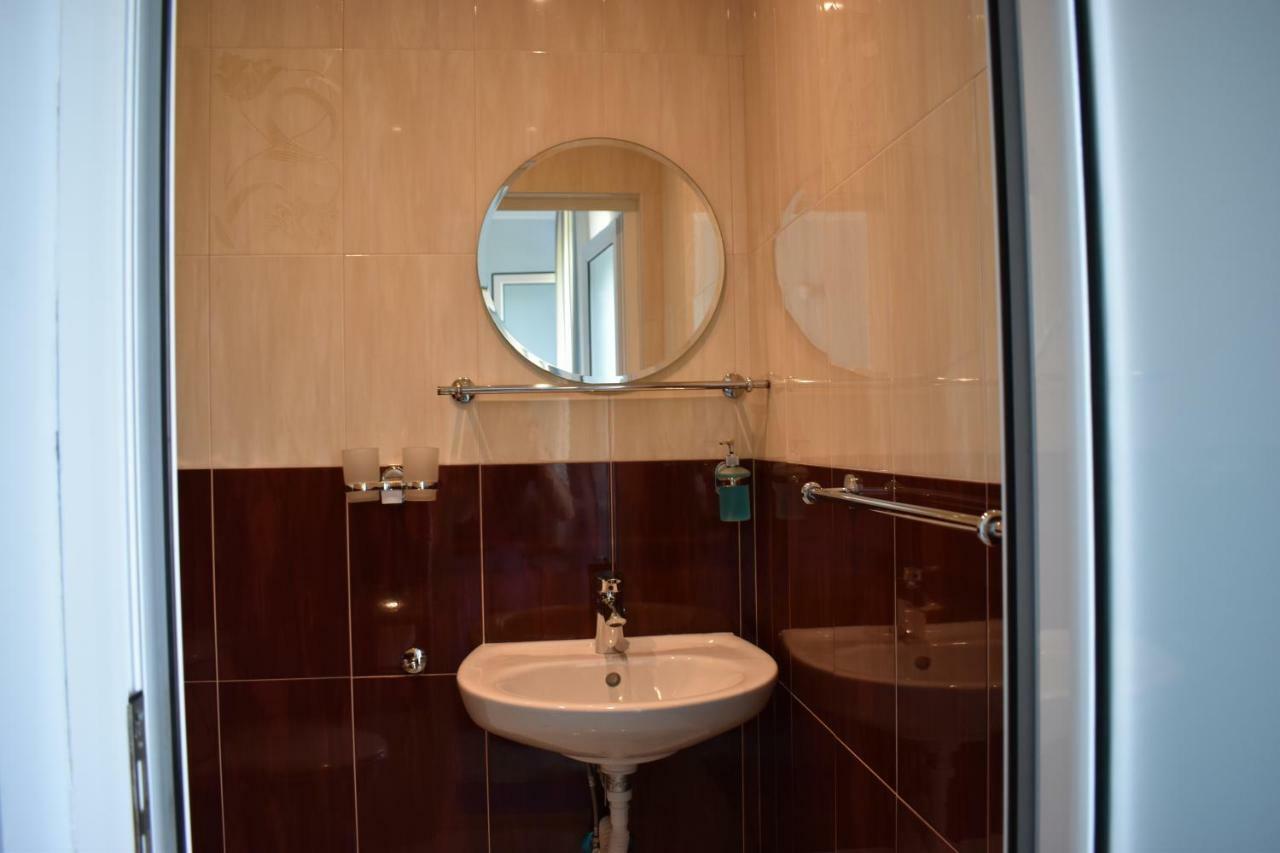 Синя Луна Hotel Lozenets Buitenkant foto