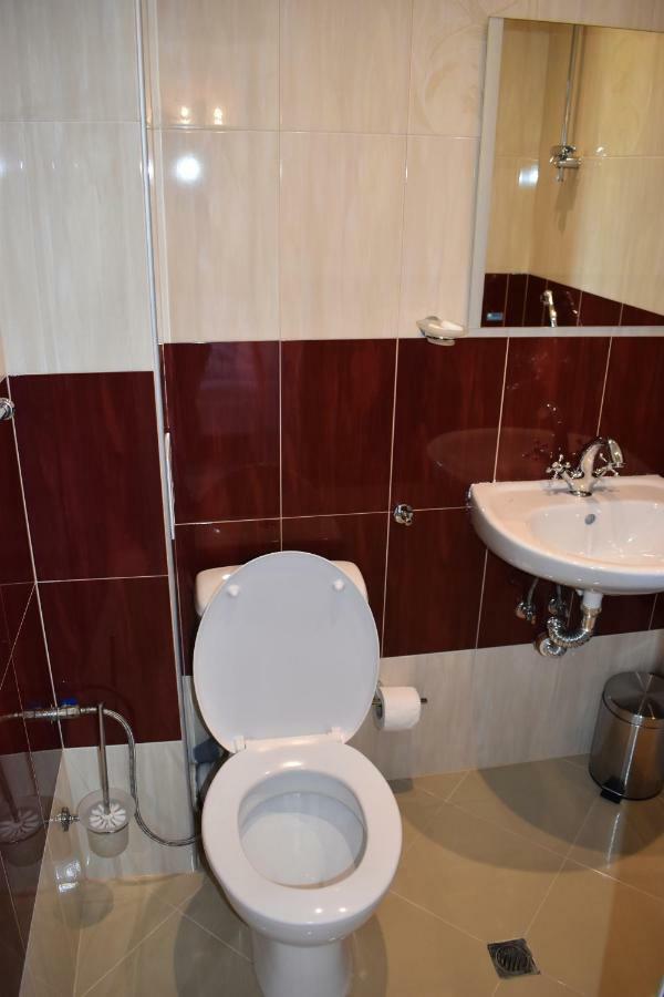 Синя Луна Hotel Lozenets Buitenkant foto
