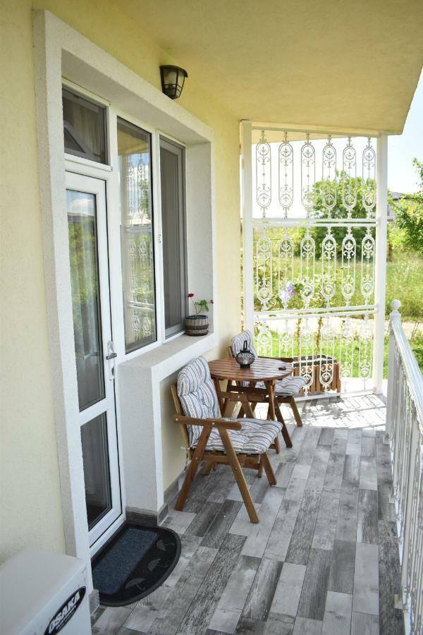 Синя Луна Hotel Lozenets Buitenkant foto