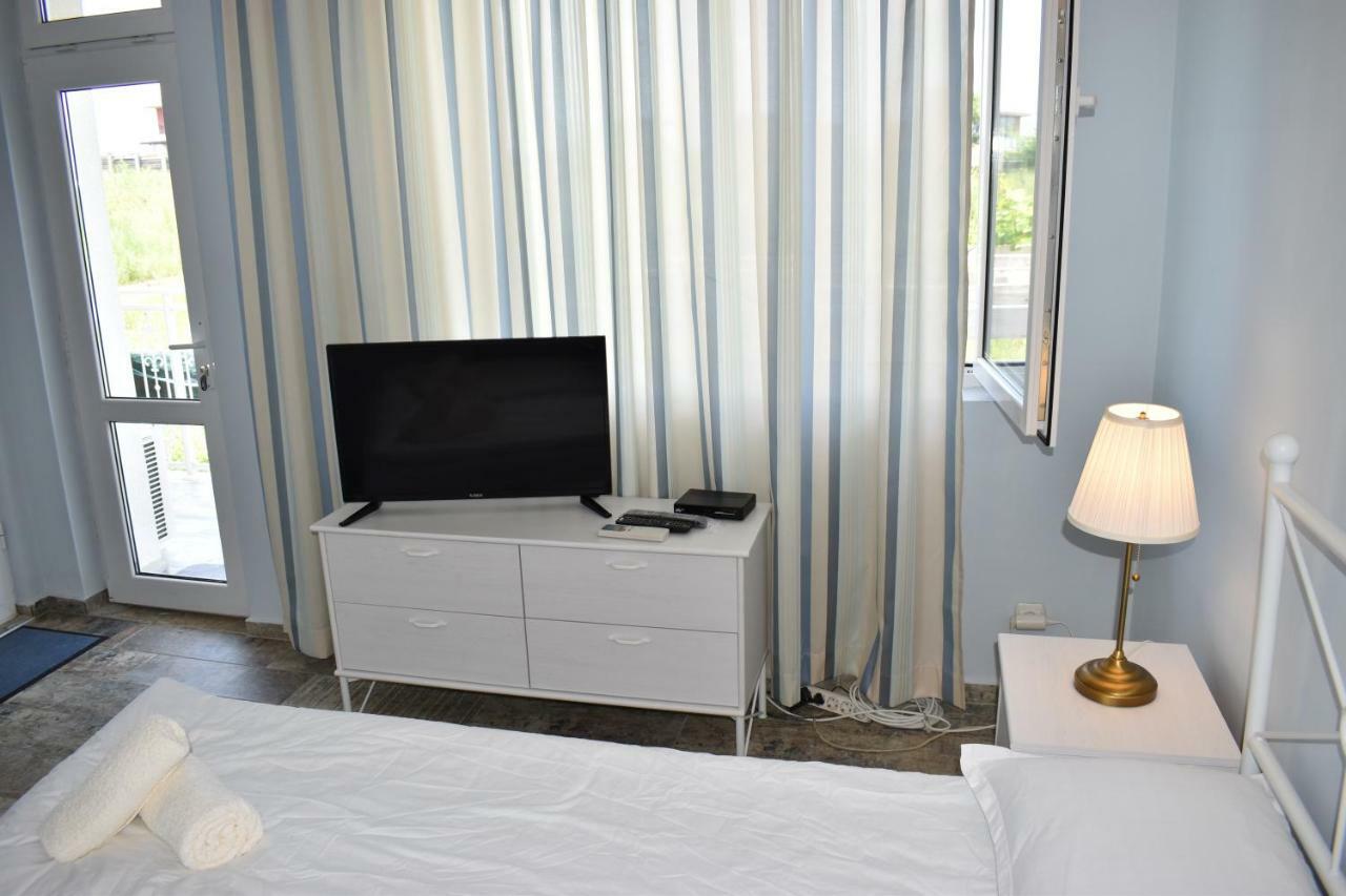 Синя Луна Hotel Lozenets Buitenkant foto